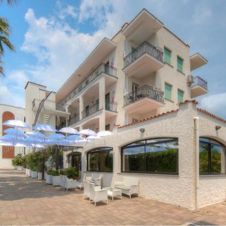 Residence Riviera Mare Pietra Ligure Eksteriør billede
