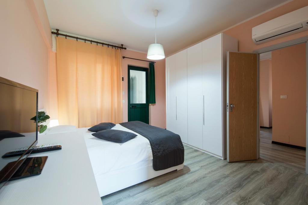 Residence Riviera Mare Pietra Ligure Eksteriør billede